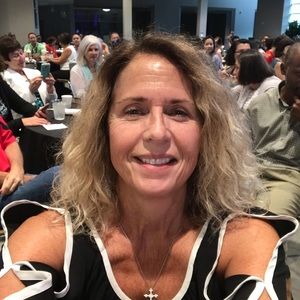 Meet your Posher, Debra